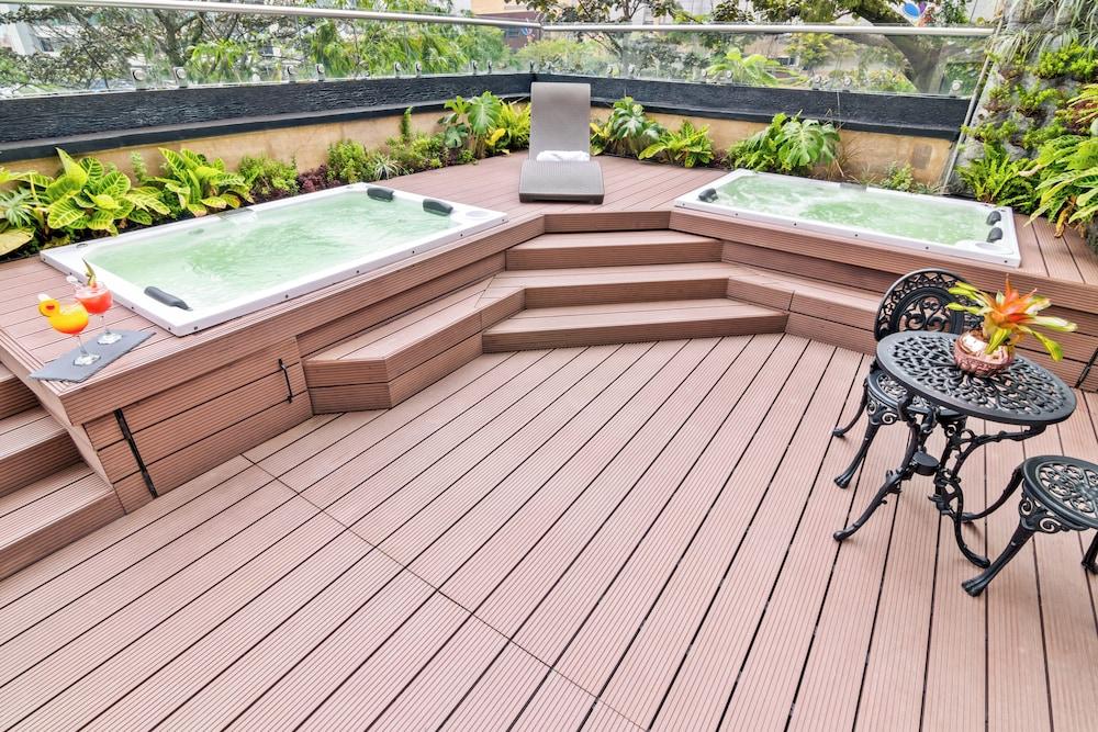 جي إتش إل هوتل بورتون ميديلين