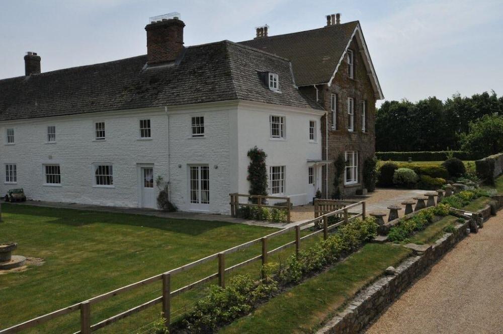 أوفر تاون مانور