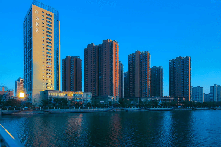 فندق أورانج سوتشيان باولونج بلازا