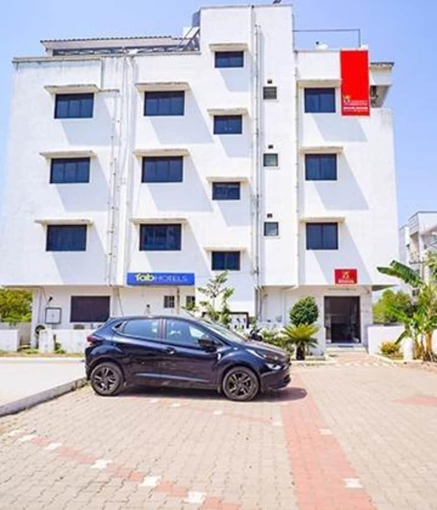 فاب إكسبرس إس إ ي ريزيدنسي