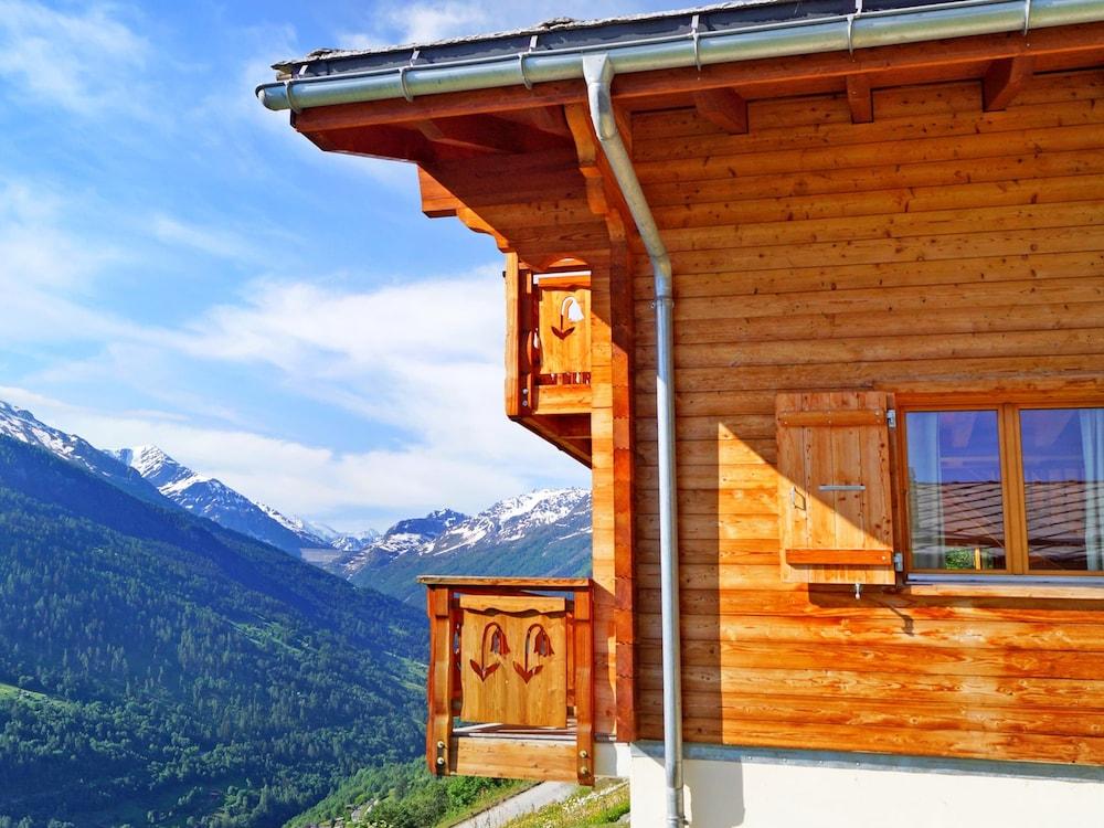 شاليت إن ليس كولونز نير سكي ليفت