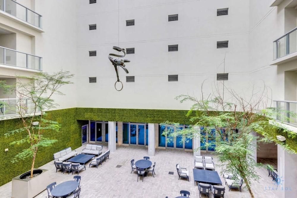 وورث ترافيلينج هوت توب يونيك روف توب بول غرفة