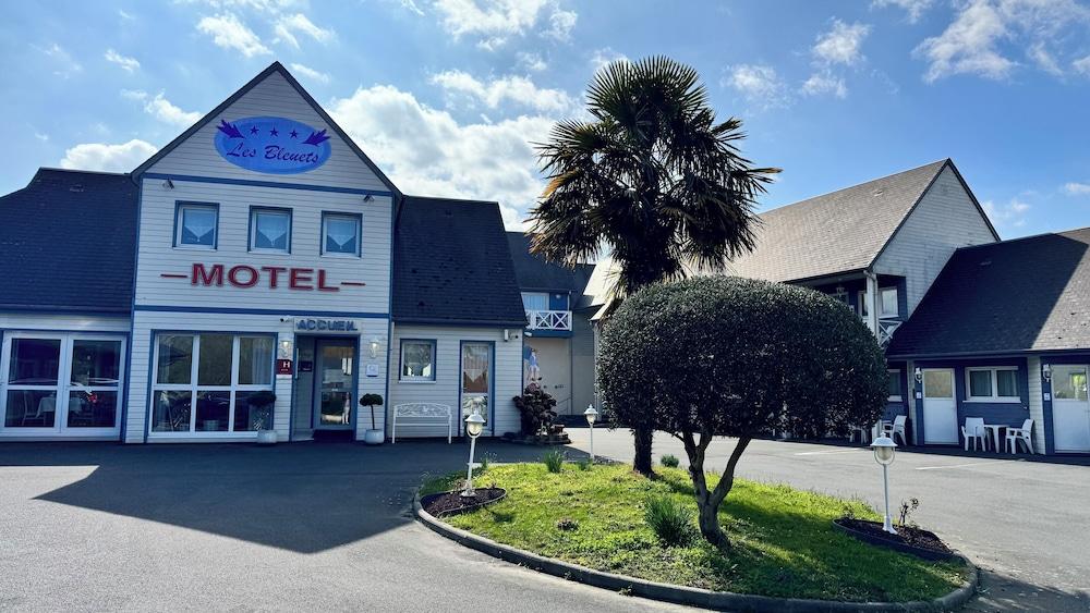 كونتاكت أوتل - أوتل ليه بلويس آند سبا المنطقة الخارجية