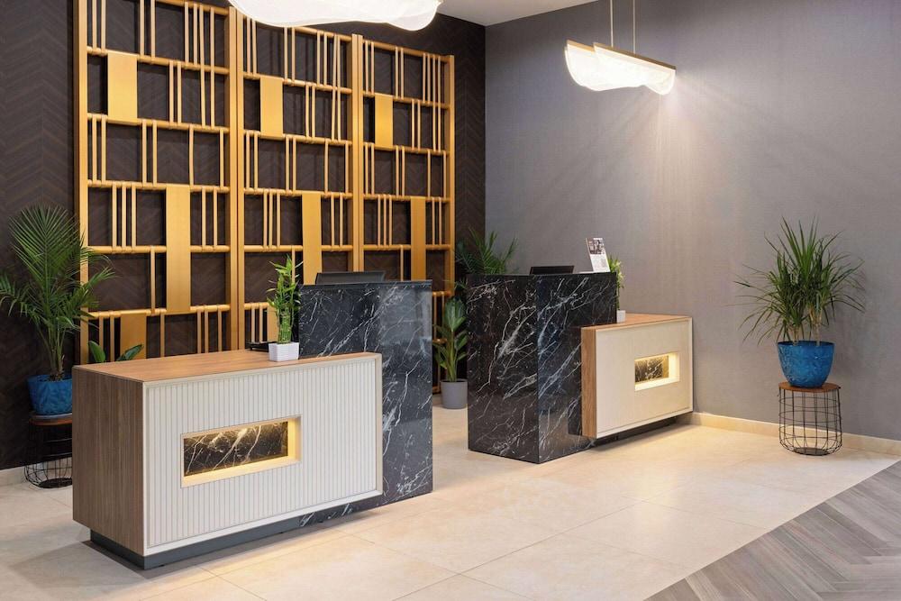 لا كينتا إن آند سويتس باي ويندام ممفيس آي-240 الردهة