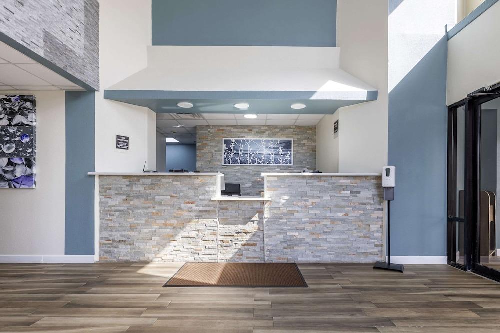 سلييب إن آند سويتس جروفتاون - أوجستا ويست الردهة