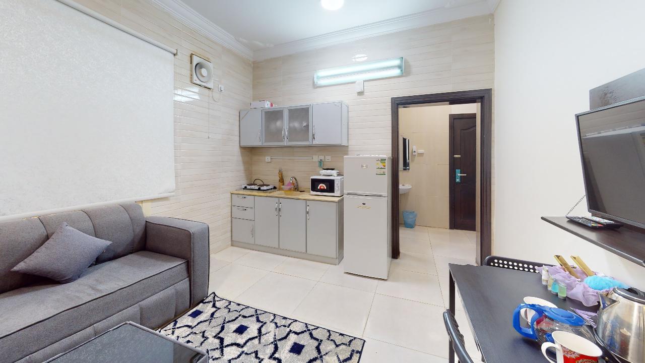 Elegant Apartment with Comfortable and Simple Furniture | 1981