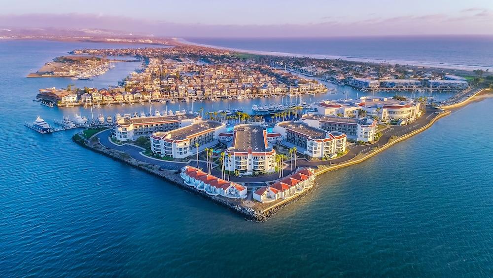 لويز كورونادو باي ريزورت