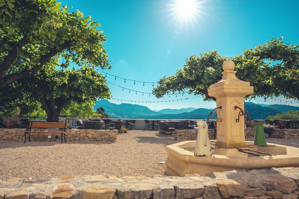 لوجي أوتل ريستوران لو بلانتيفين