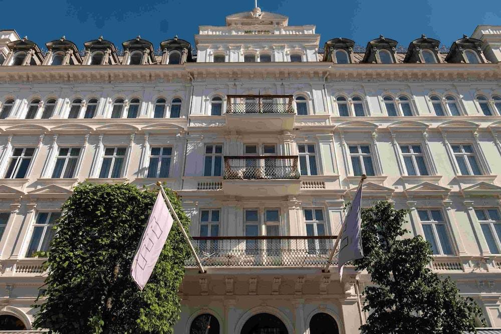 إيليت هوتل مولبيرج