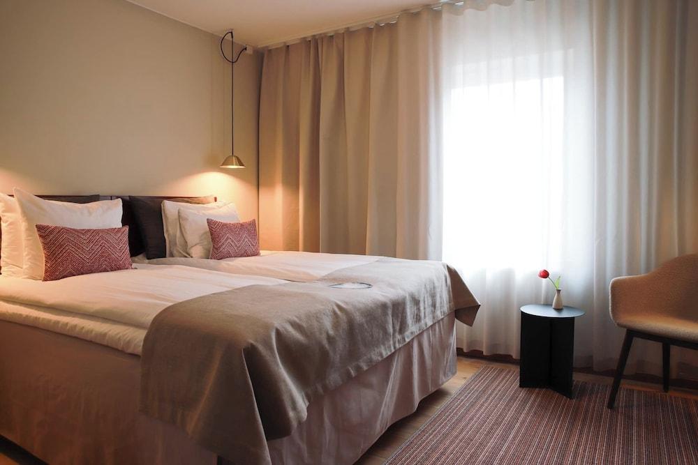 هوتل كونراد