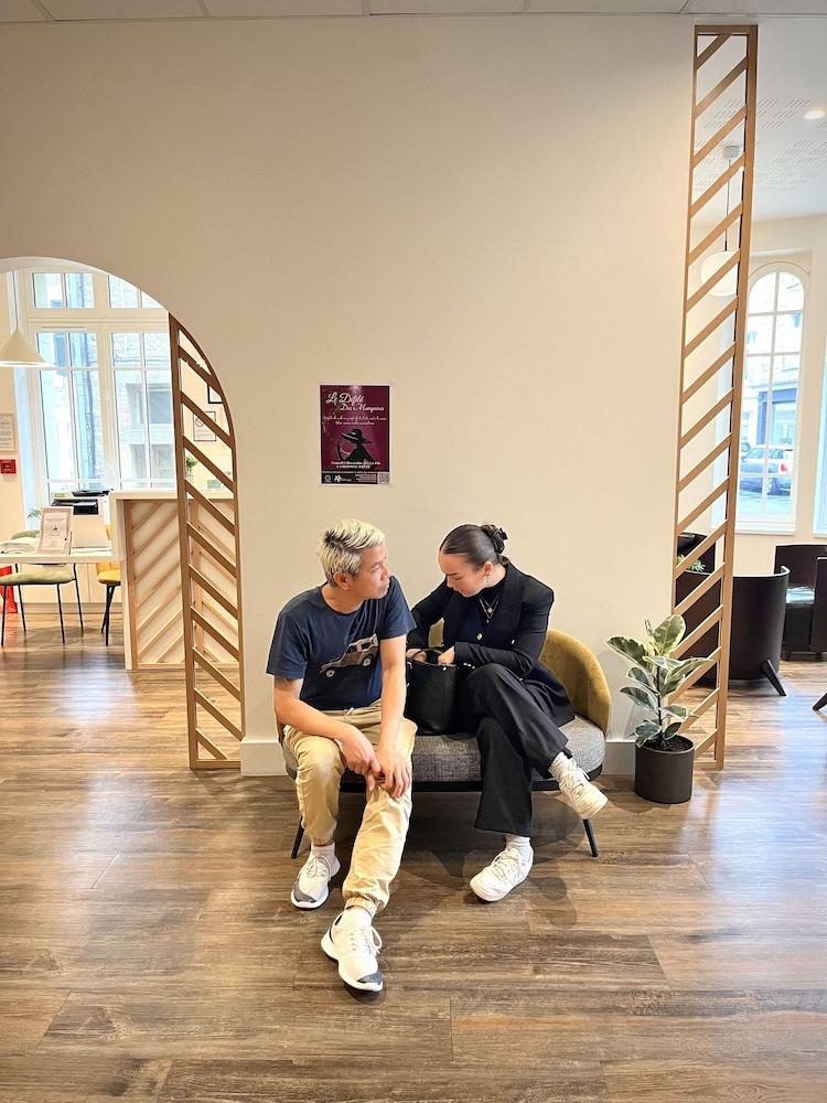 أوتل دينارد بالمورال داخلي