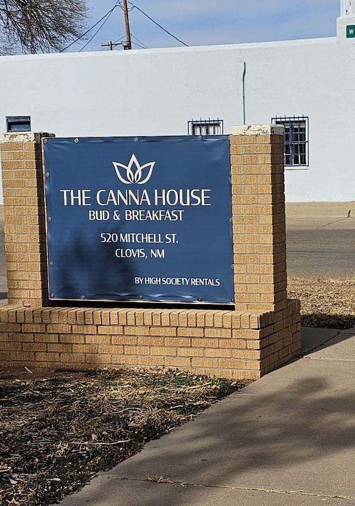 ذا كانا هاوس باي هاي سوسيتي رينتالز