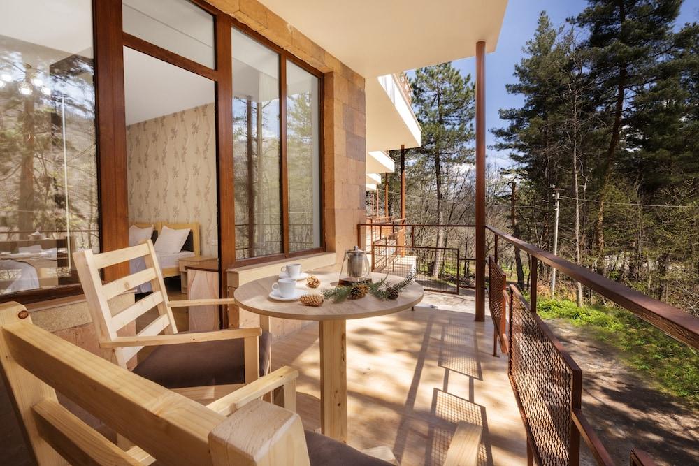 كومبوزيتور هوتل ديليجان