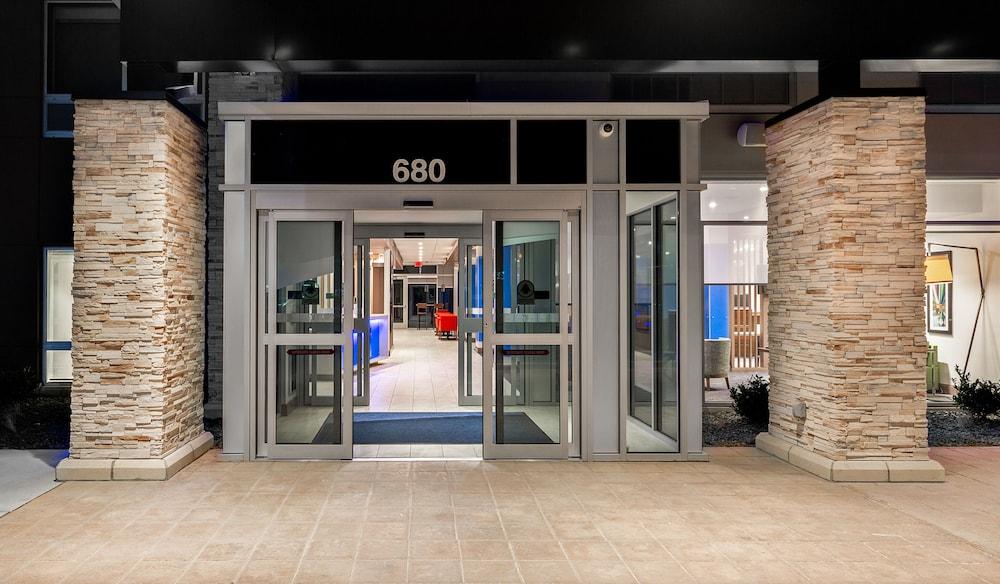 هوليداي إن إكسبرس آند سويتس بروسر - ياكيما فالي واين باي آيتش جي المنطقة الخارجية