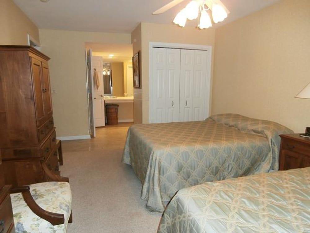 Henlopen Unit 204 by Long & Foster Room