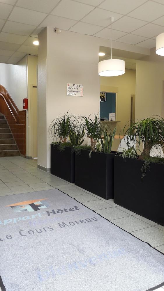 كوزي أبارت أوتل - لو كور مورو الردهة