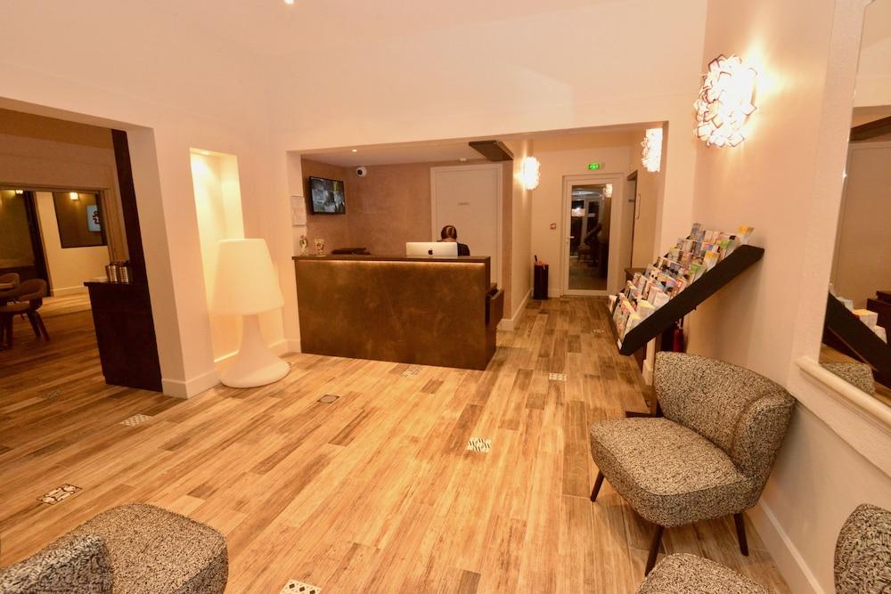 هوتل فيلا صوفيا منطقة الاستقبال