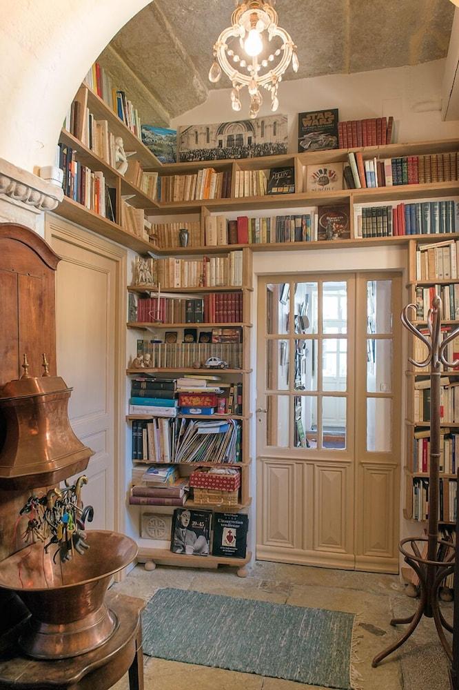 دومين دو فييل كاستل الردهة