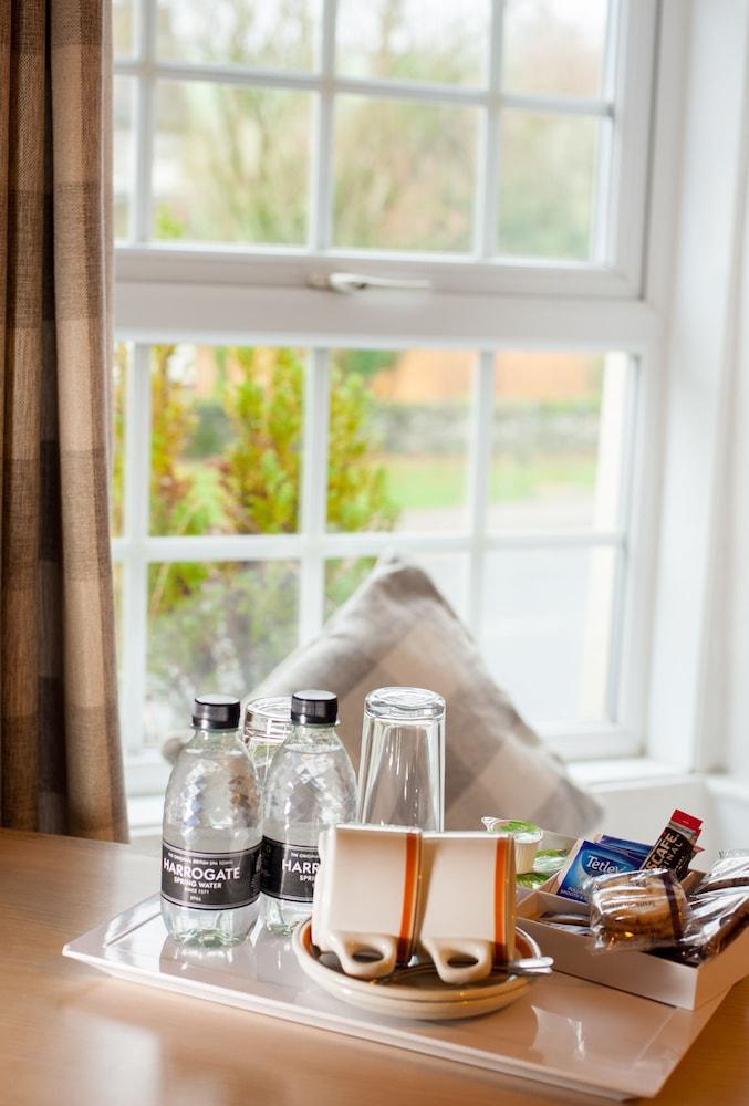 Cross Keys Inn Room