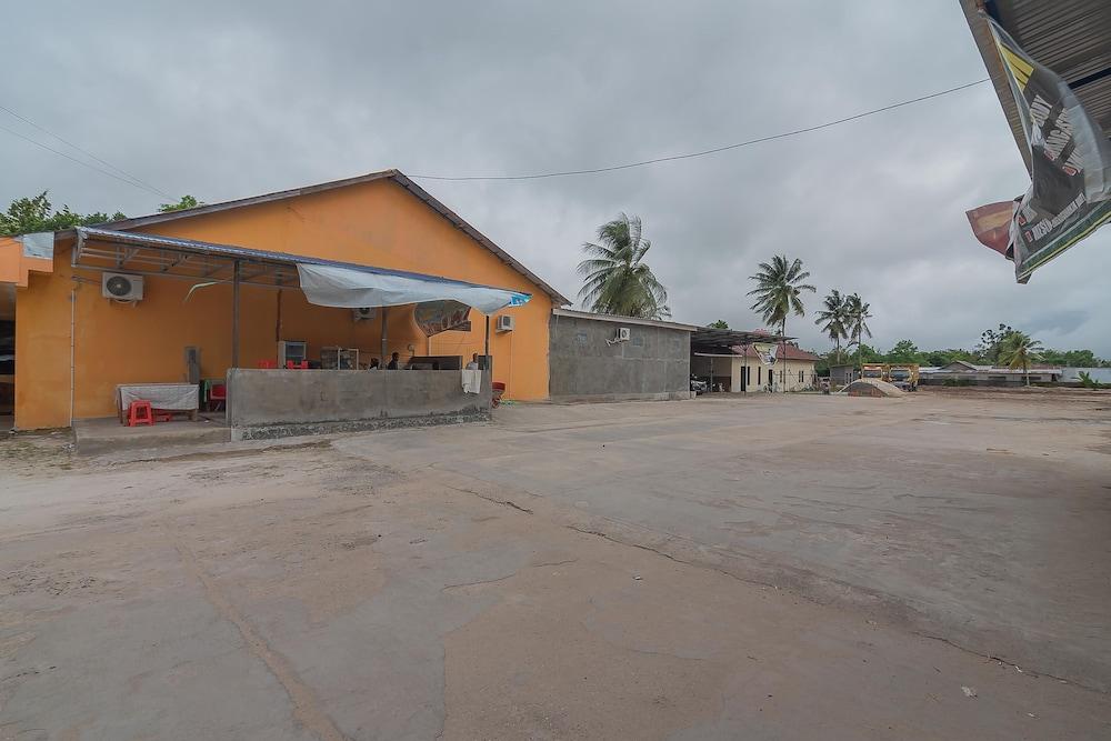 ريد دورز سياريا آت جالان تجيليك ريووت المنطقة الخارجية