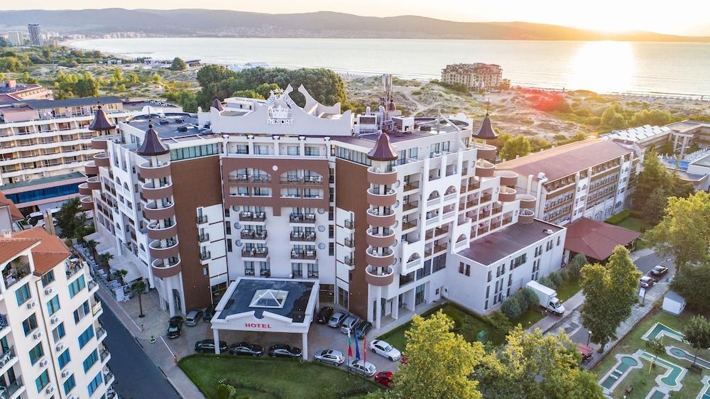 آيتش آي هوتلز إمبيريال ريزورت - بسعر شامل جميع الخدمات