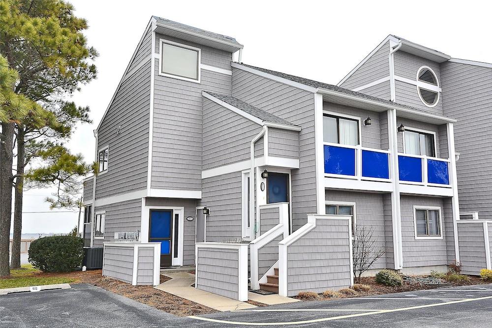 إيست أوف ذا سن 621 باي لونج آند فوستر