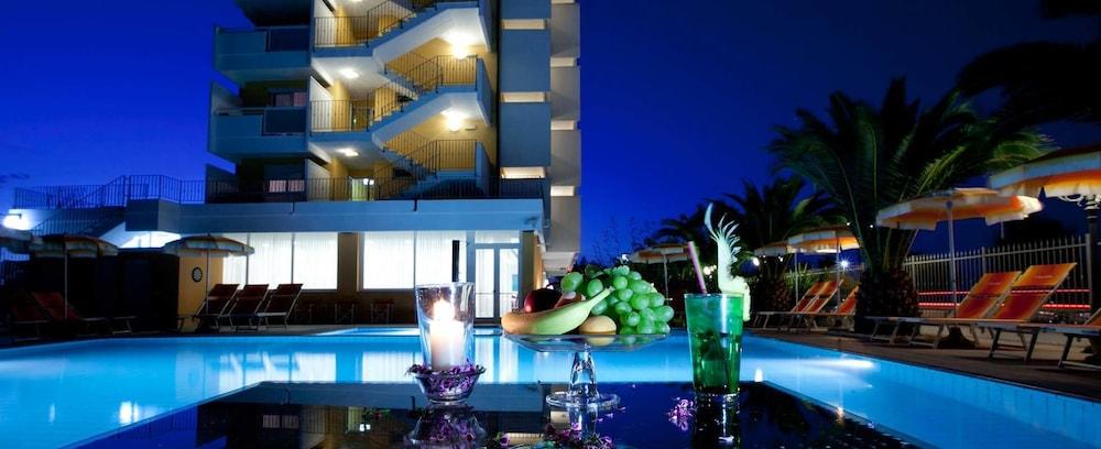 هوتل بلفيدير الصورة الأساسية