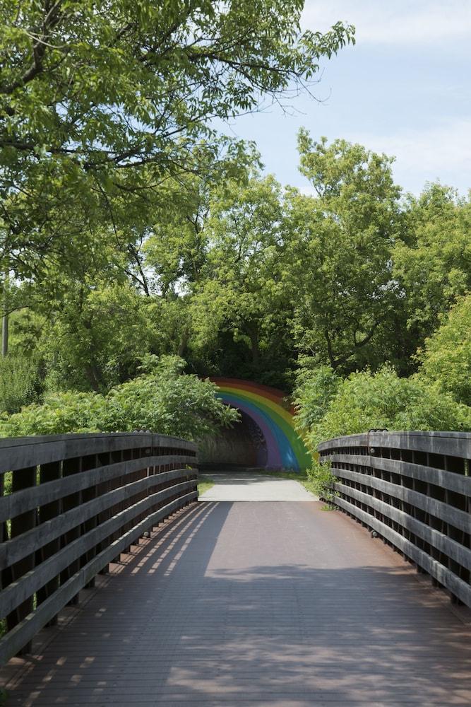 تورونتو دون فالي هوتل آند سويتس المنطقة المحيطة بالمنشأة