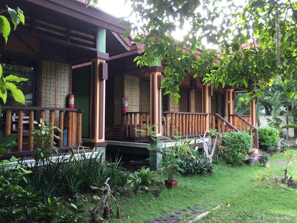 The Red Palm Resort Exterior