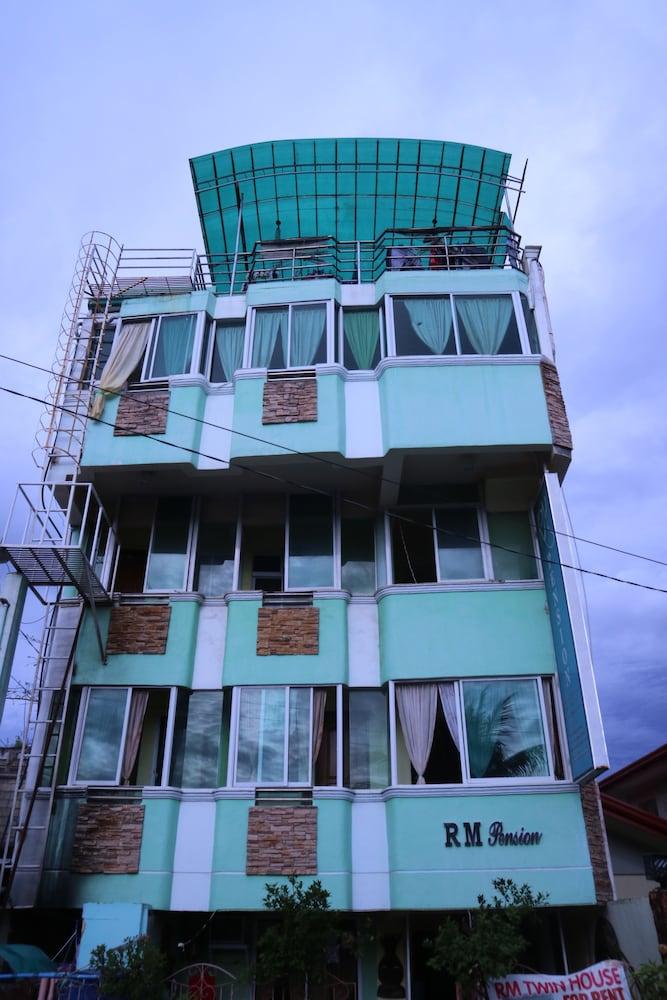 أر إم بنسيون