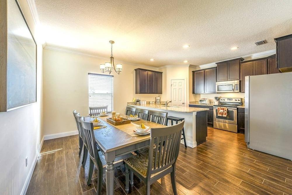 لاكشري ليفينج 2 - مودرن بيتش تاون هاوس