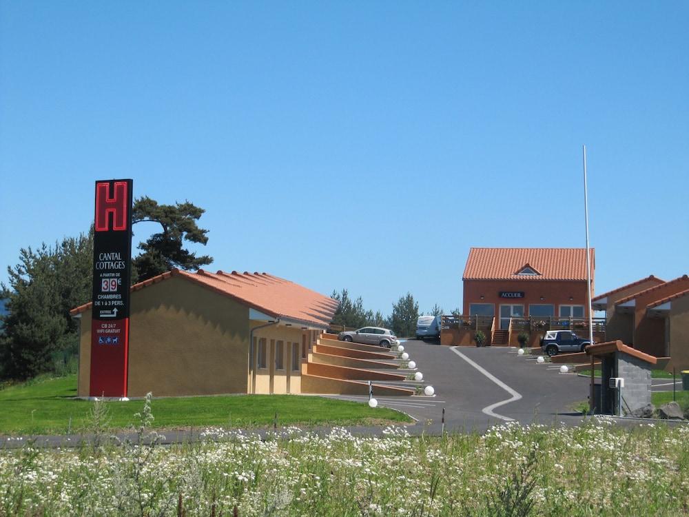 هوتيل كانتال كوتاج