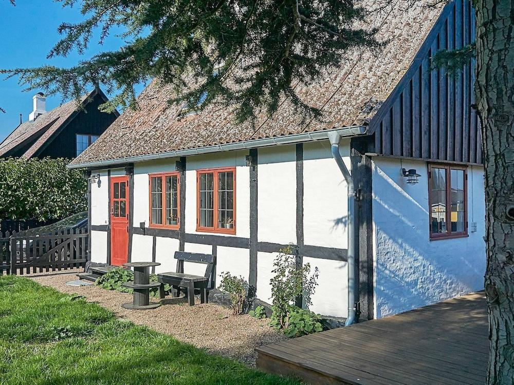 كوميلي هوليداي هوم إن بورنهولم ويذ تيريس