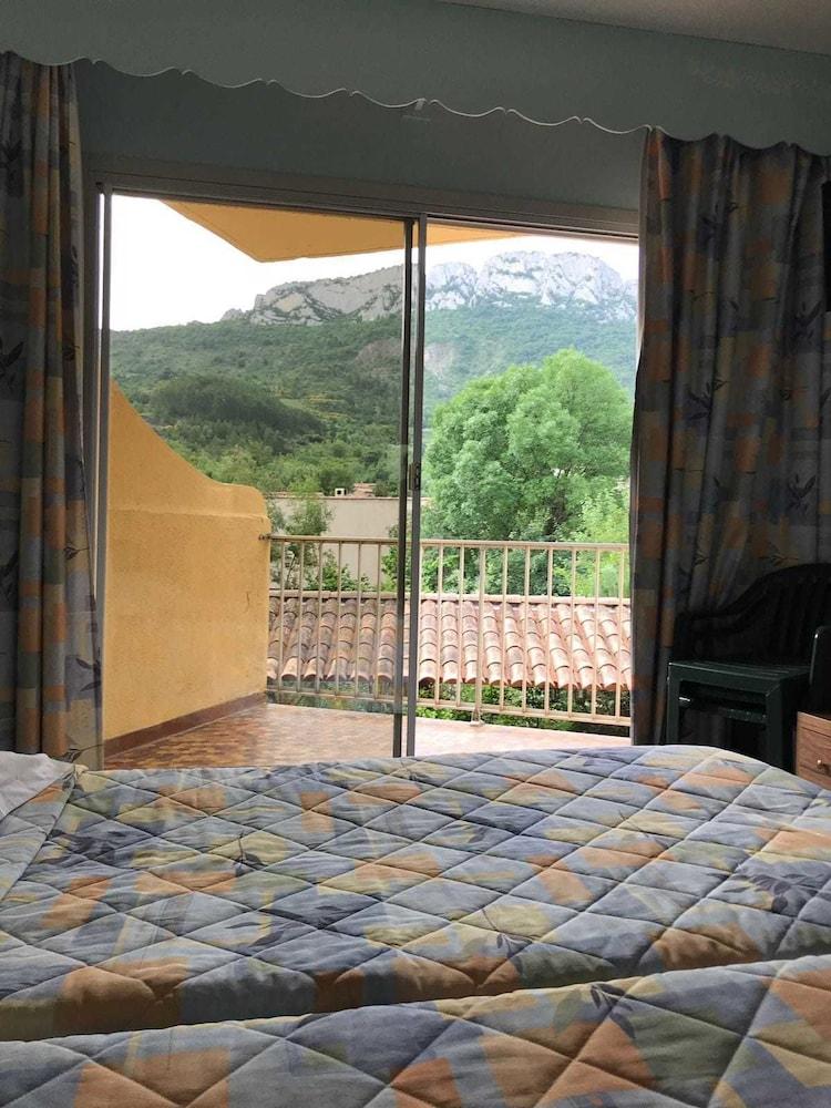 هوتل سو لوليفييه