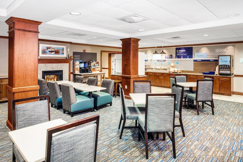 هوليداي إن إكسبرس هوتل آند سويتس سيبروك باي آيتش جي المنطقة الخارجية