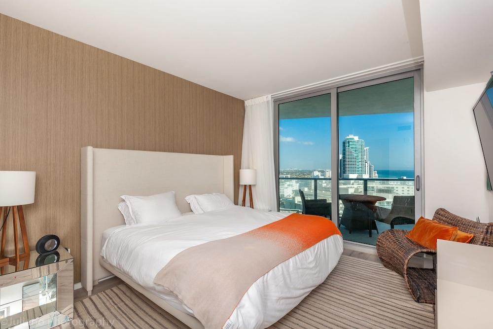 هايد بيتش كوندوز باي أموس في آر