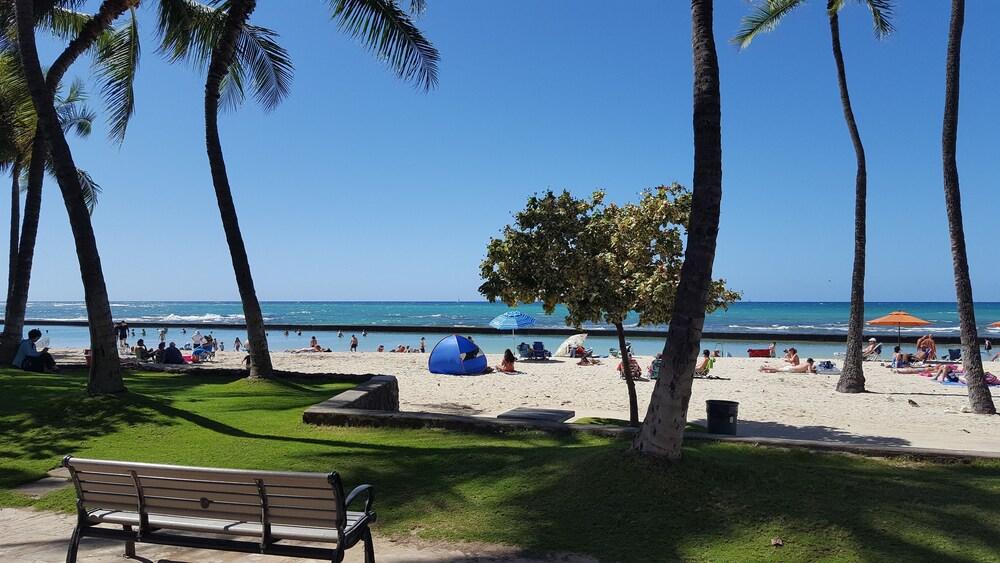 غرفة واحدة تم تجديدها على بعد دقيقتين من الشاطئ الشاطئ