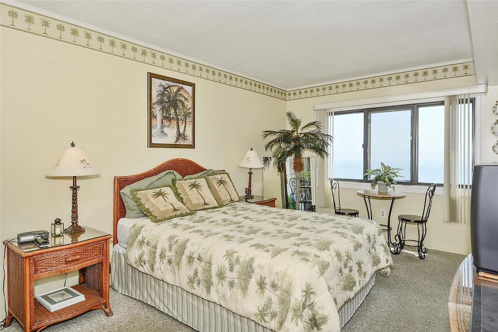 Henlopen Unit 615 by Long & Foster