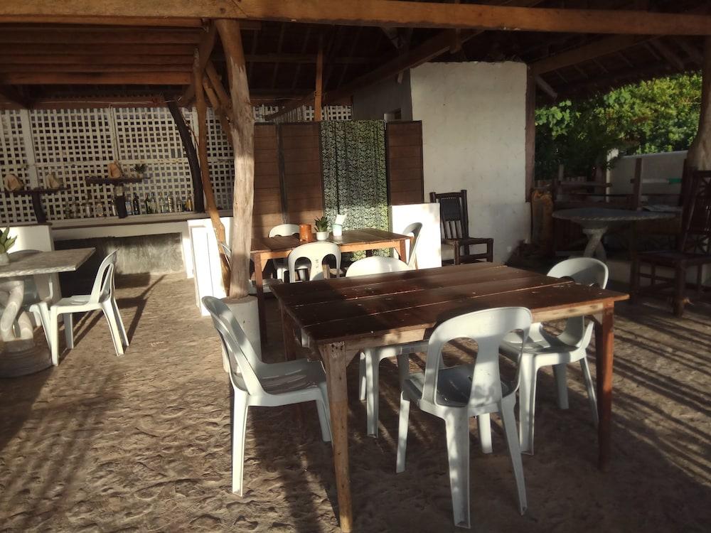 Nipa Hauz Resort BBQ/Picnic Area