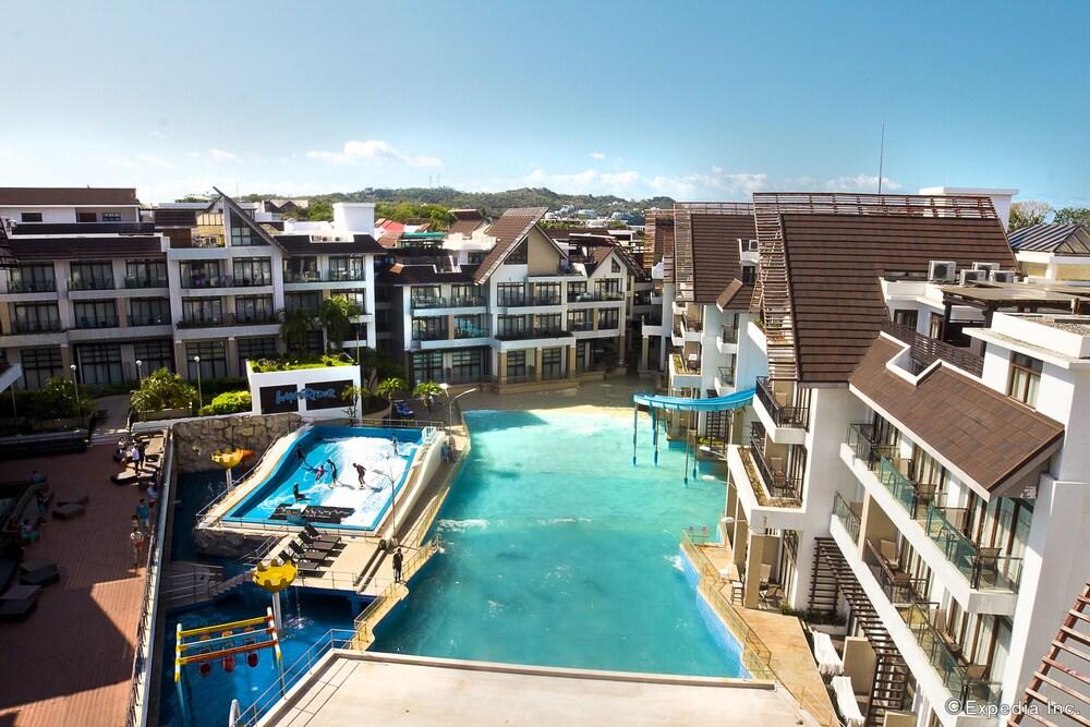 كراون ريجينسي ريزورت آند كونفنش سنتر