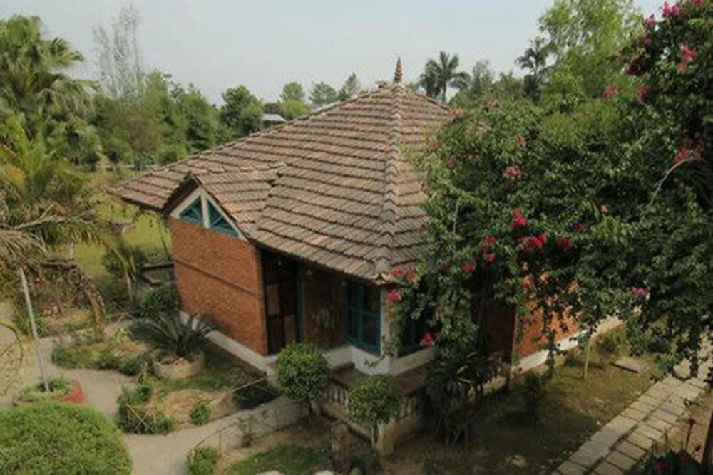 باجمارا وايلد لايف ريزورت تشيتوان تفاصيل الفندق من الخارج