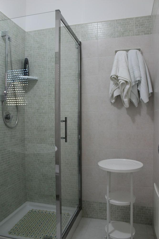 بد آند بريكفاست بورغو أنتيكو أخرى