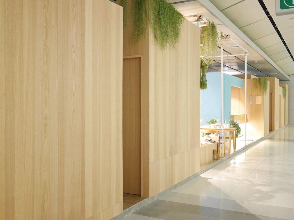 بوكستل آت سوفارنابومي أيربورت المنطقة الخارجية