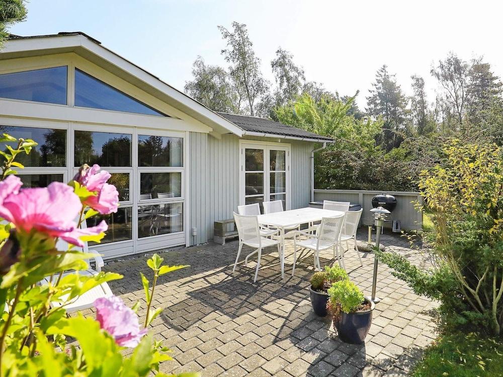 مودرن هوليداي هوم إن فالستر ويذ تيريس