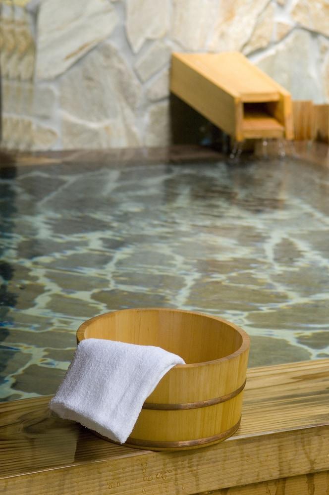 Yufuin Kutsurogi no Yado Nanakawa Spa