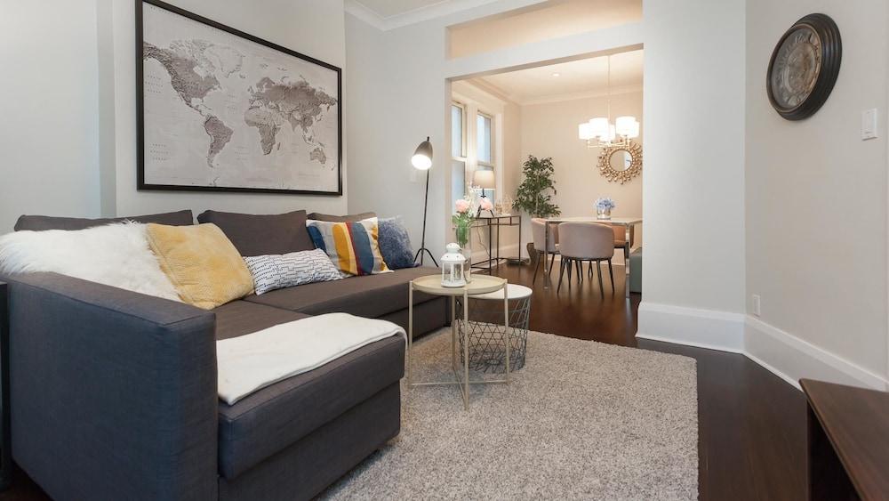 آبل وود سويتس - دانفورث أفينيو