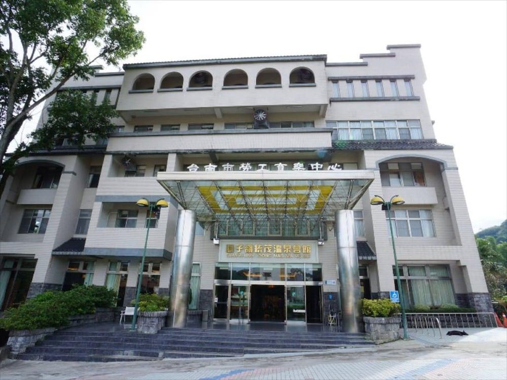 جوان زي لينج تونج ماو سبا ريزورت