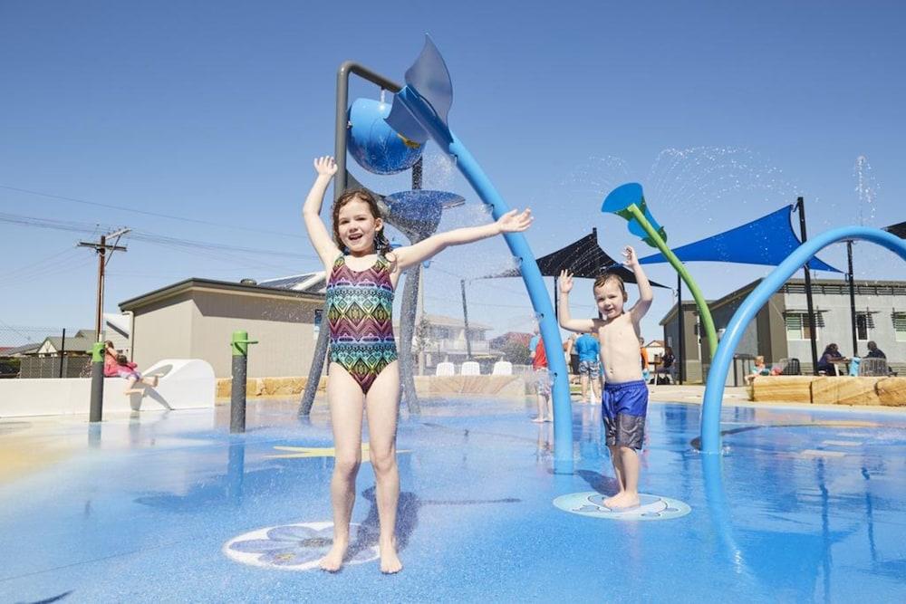 نيرما فيكتور هاربور بيتشفرنت هوليداي بارك ملاهي مائية