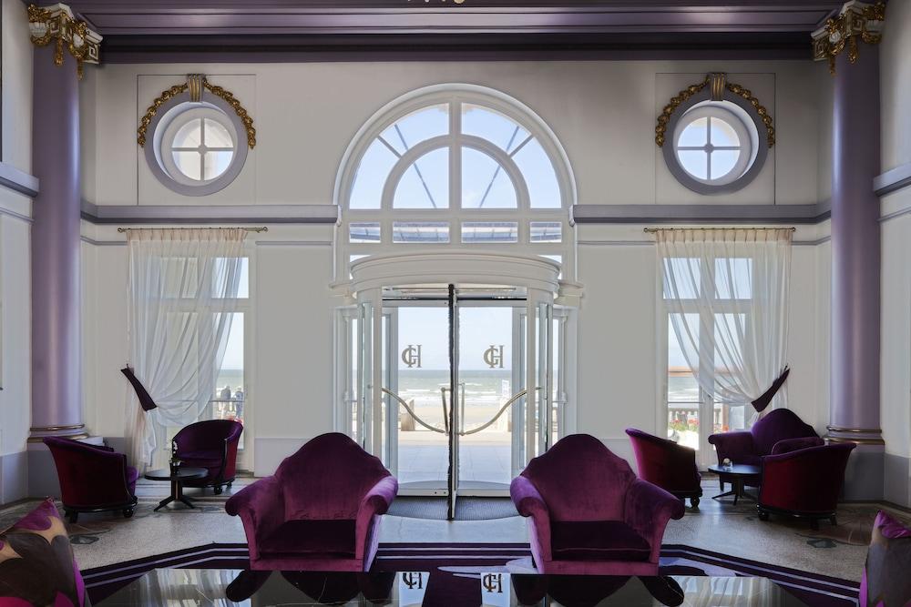 لو جراند هوتل دي كابورج - ٕم جاليري كوليكشن منطقة الجلوس في الردهة