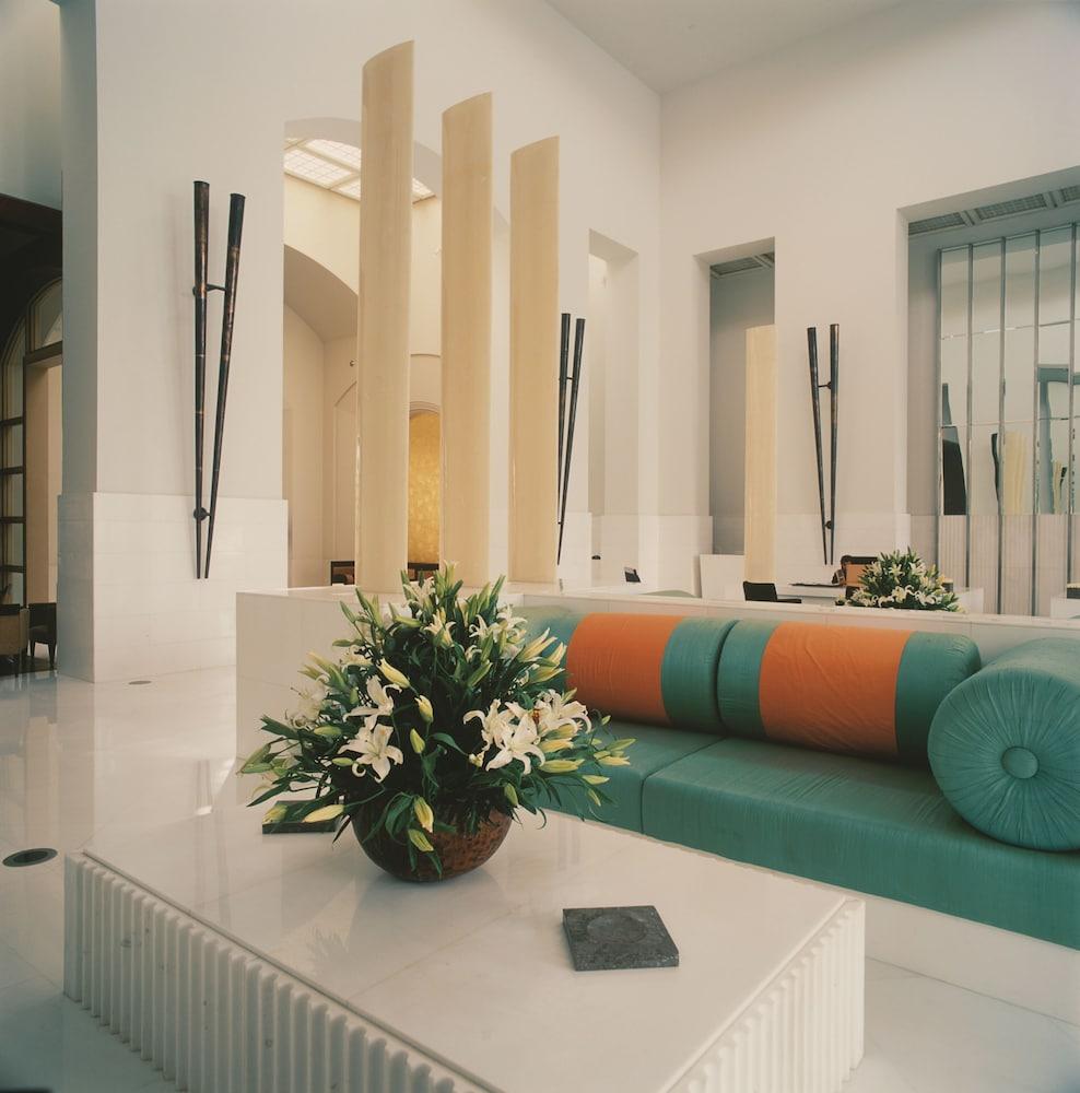 ترايدنت، جورجاون